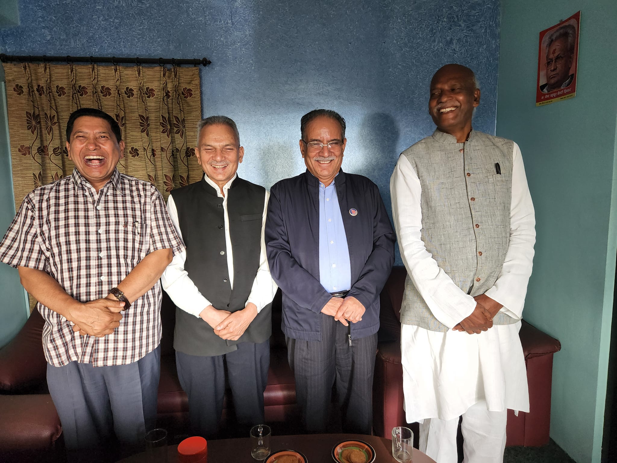 महिन्द्र यादव र गंगा श्रेष्ठलाई लिएर प्रचण्ड भेट्न पेरिसडाँडा पुगे बाबुराम भट्टराई